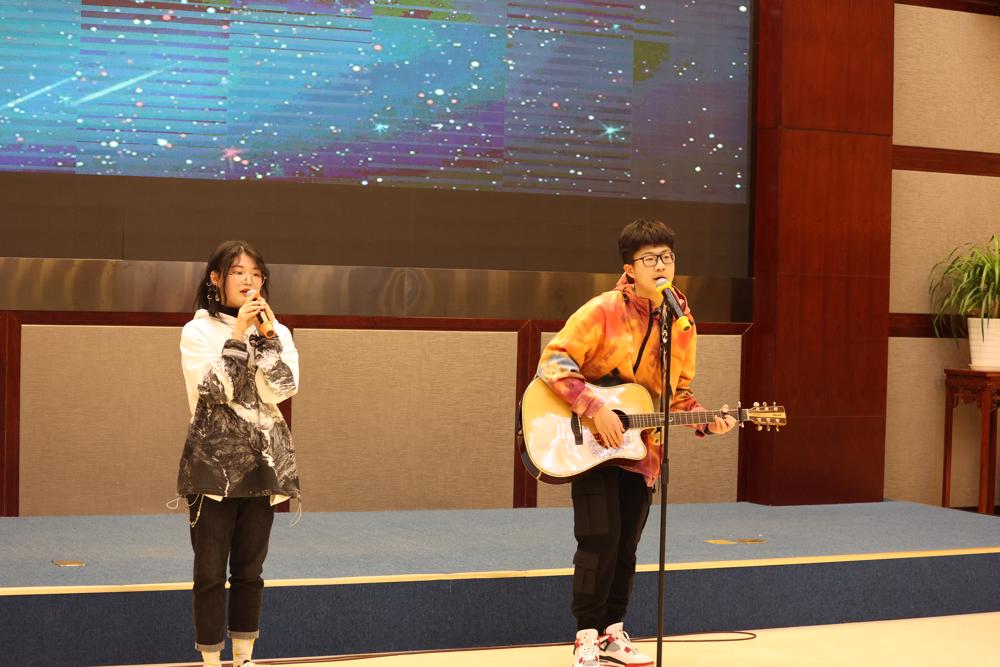 15 高二(3)马也 刘子妍《稻香+三年二班》.JPG 15 高二(3)马也 刘子妍《稻香+三年二班》.JPG