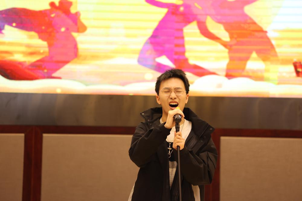 往届十佳高三(1)班 孙郅淼.JPG 往届十佳高三(1)班 孙郅淼.JPG